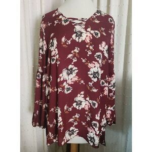F71 Maurices burgundy floral blouse